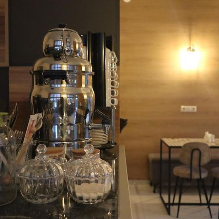 Horizons Hotel Rooms Batumi Esterno foto