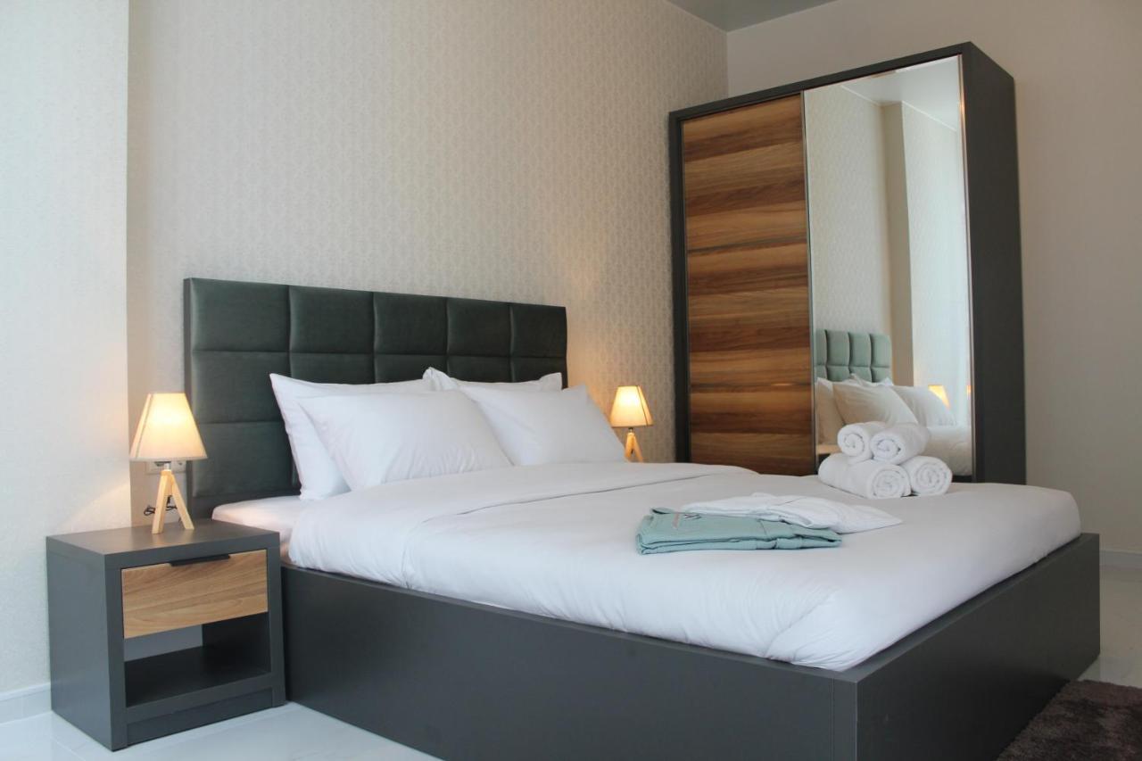 Horizons Hotel Rooms Batumi Esterno foto