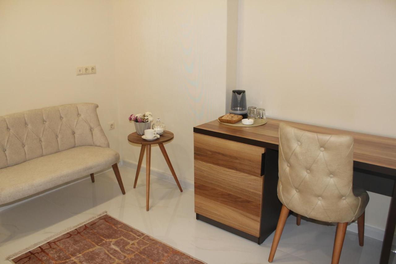 Horizons Hotel Rooms Batumi Esterno foto