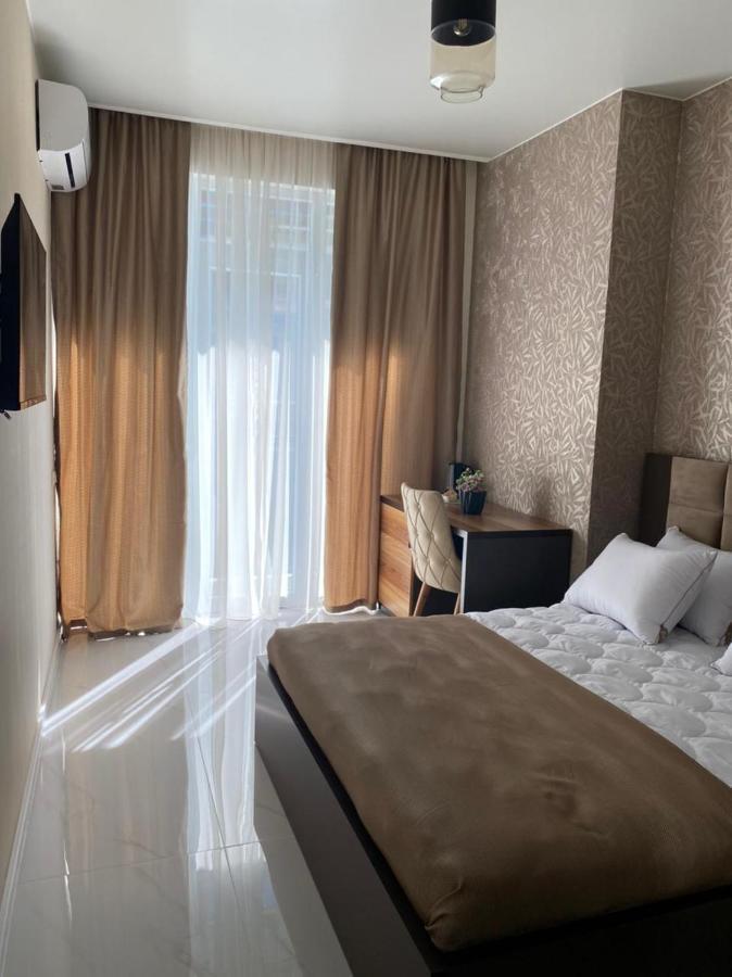 Horizons Hotel Rooms Batumi Esterno foto