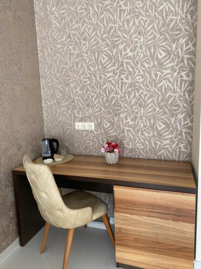 Horizons Hotel Rooms Batumi Esterno foto