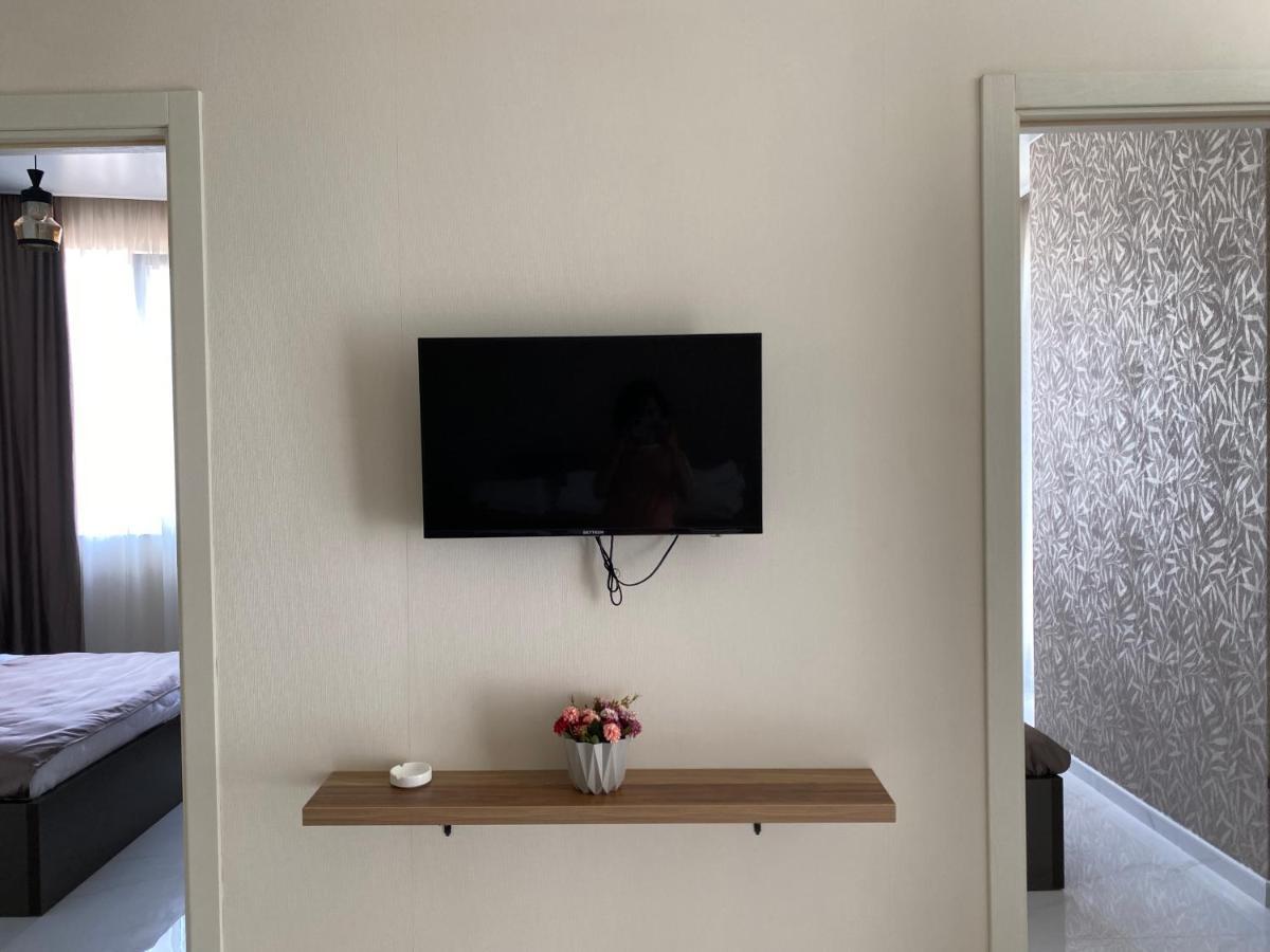 Horizons Hotel Rooms Batumi Esterno foto