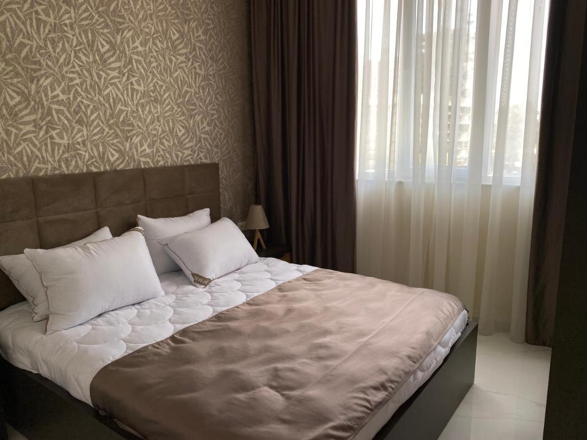 Horizons Hotel Rooms Batumi Esterno foto