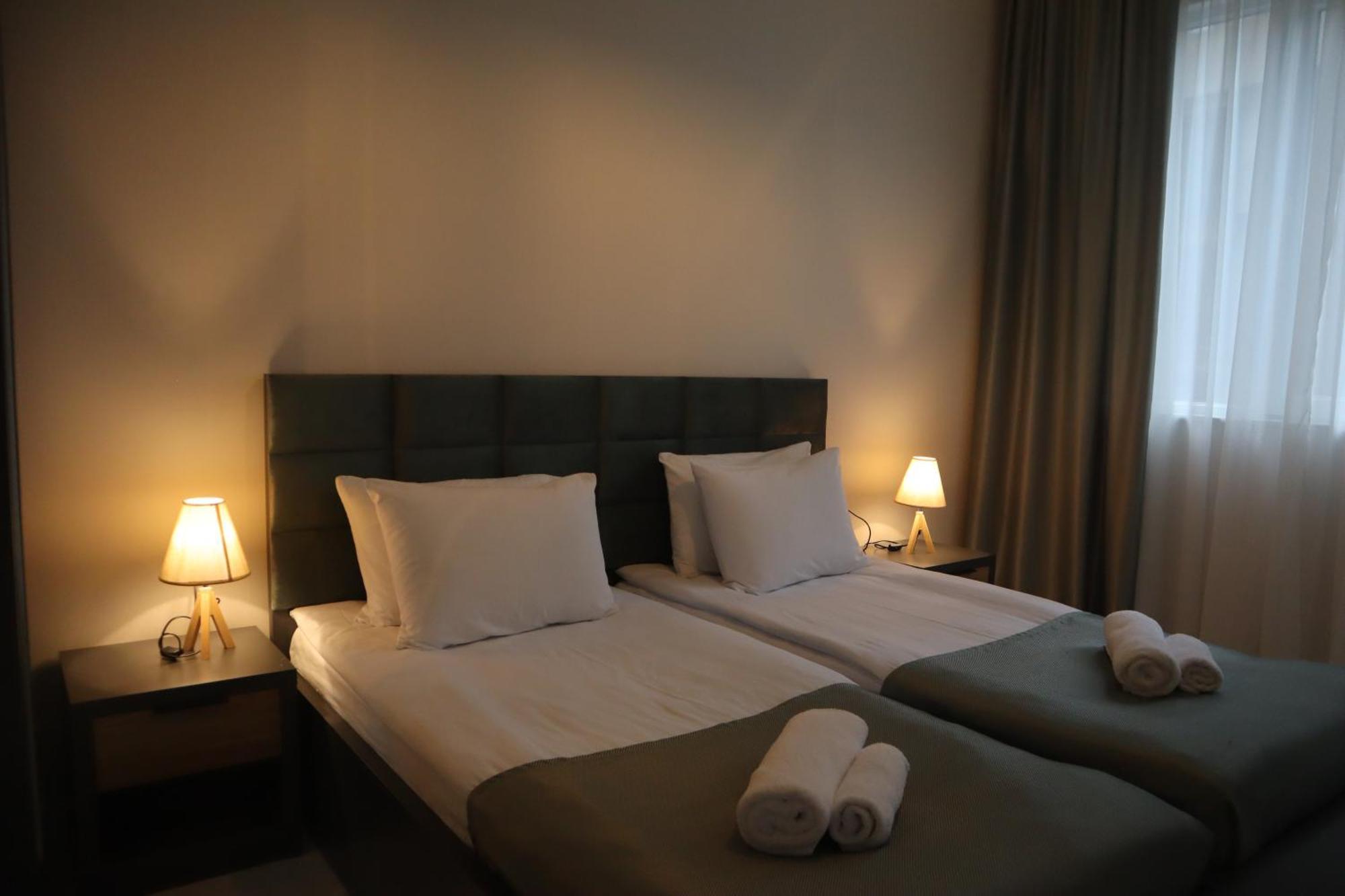 Horizons Hotel Rooms Batumi Esterno foto