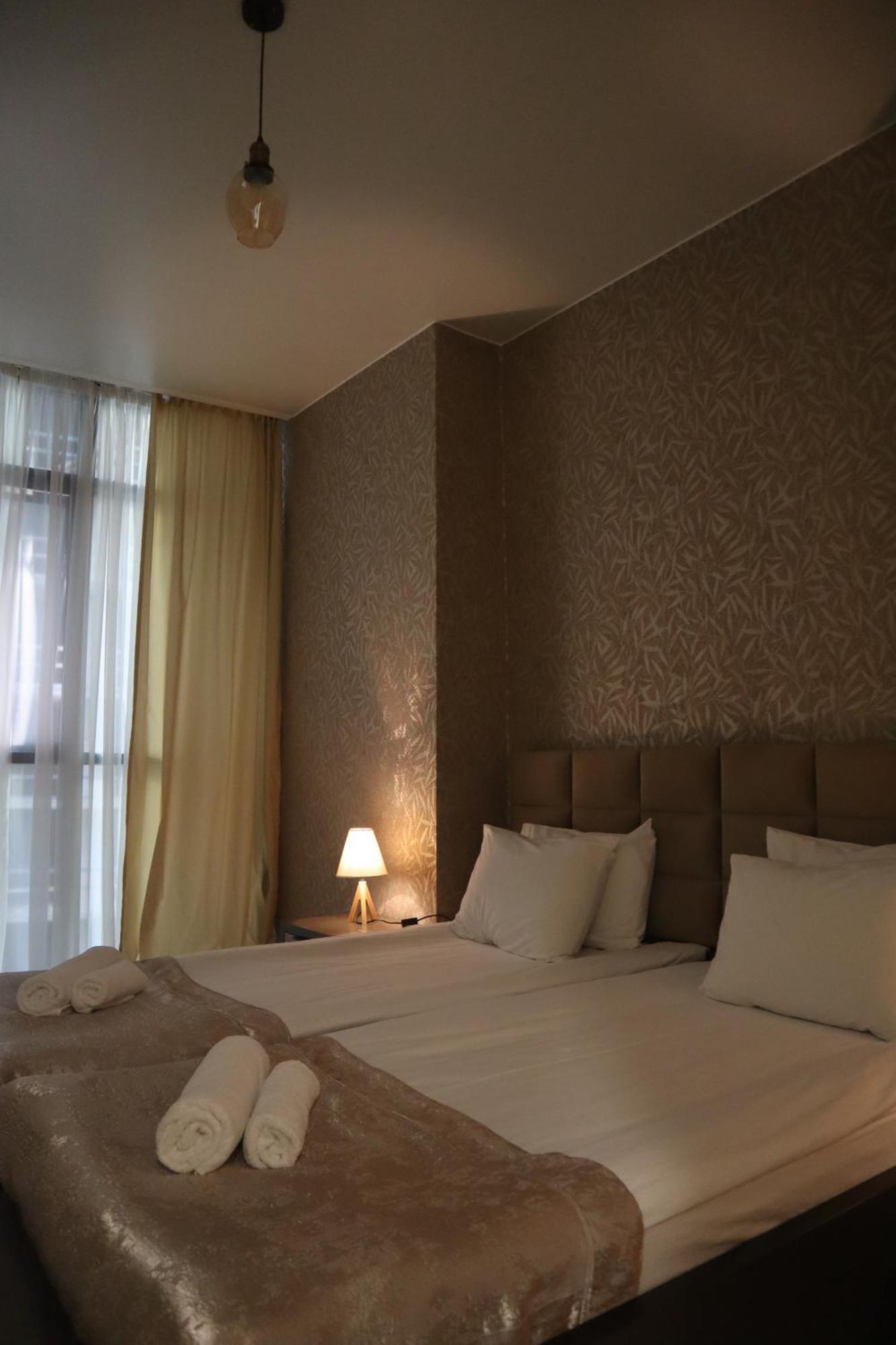Horizons Hotel Rooms Batumi Esterno foto