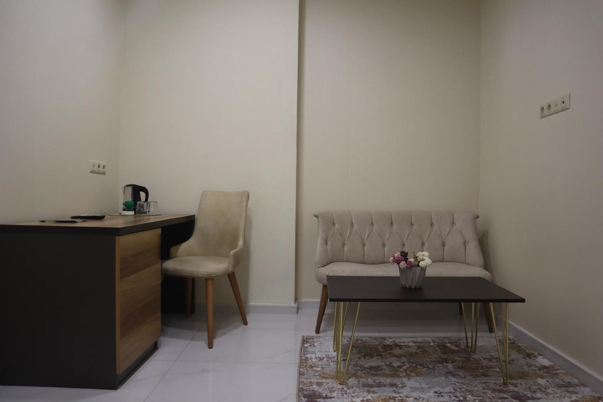Horizons Hotel Rooms Batumi Esterno foto