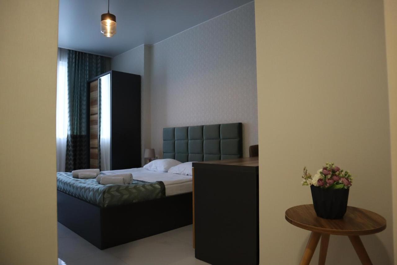 Horizons Hotel Rooms Batumi Esterno foto